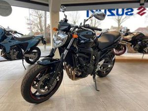 ② YAMAHA FZ6S