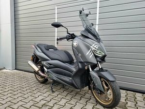 YAMAHA X-MAX 300 TECH MAX *ABS*AKRAPOVIC*UNFALLFREI*