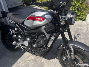 YAMAHA XSR 900