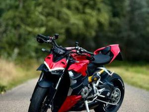 DUCATI STREETFIGHTER V2 2023, 3 MND GARANTIE! — MOTOREN | DUCATI — MARKTPLAATS