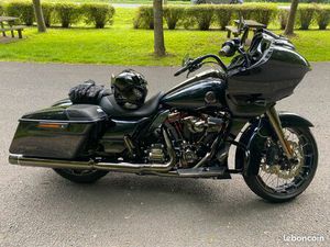 HARLEY DAVIDSON ROAD GLIDE CVO 2023