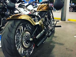 HARLEY DAVIDSON BLACKLINE SOFTAIL AIRRIDE