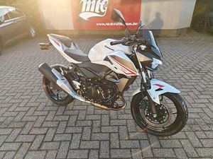 ② KAWASAKI Z400 2024 800KM