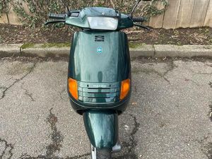 ② PIAGGIO SKR 125