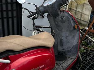 ② SYM SCOOTER 50 CC