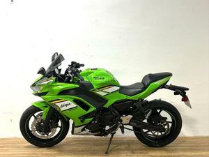 KAWASAKI - NINJA 650