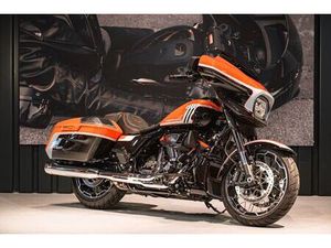 HARLEY-DAVIDSON FLHXSE CVO STREET GLIDE 121 LEGENDARY ORANGE