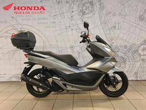 ② HONDA PCX 125 (ANNÉE DE CONSTRUCTION 2014)