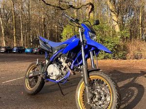 ② MOTO YAMAHA WRX 125