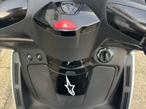 PEUGEOT METROPOLIS 400 2018 400 CM3 | SCOOTER | 14 733 KM | BLANC | 35520 LA CHAPELLE DES FOUGERETZ