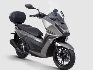 ② KYMCO SKYTOWN 50 CLASSE B
