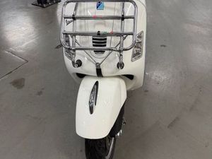 PIAGGIO VESPA GTS 125 SUPER I.E.