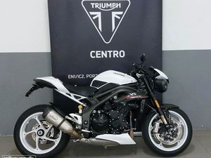 TRIUMPH SPEED TRIPLE 1050 RS