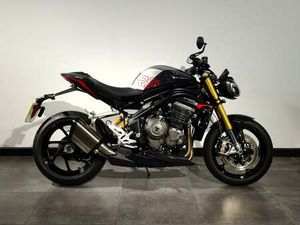 TRIUMPH SPEED TRIPLE 1200 RS FOR SALE IN LONDON