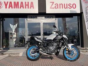 YAMAHA MT-07 YMT CAMBIO AUTOMATICO POCHI KM