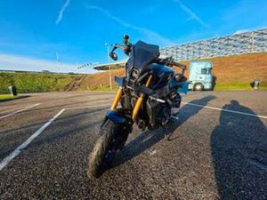 YAMAHA MT-09 SP 2022 – AKRAPOVIC | ÖHLINS | CRUISECONTROL — MOTOREN | YAMAHA — MARKTPLAATS