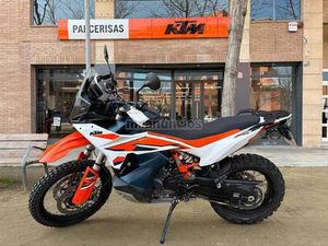 KTM - 890
