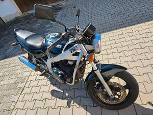 SUZUKI GS 500