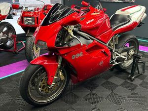 DUCATI 996