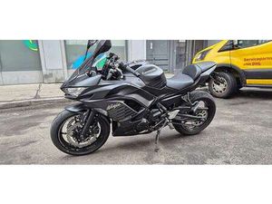 NINJA 650 PERFOMANCE *NEUFAHRZEUG* AKRAPOVIC TI...