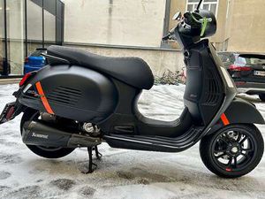 GTS 300 SUPER SPORT INKLUSIVE AKRAPOVIC AUSPUFF