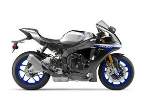 2018 YAMAHA YZF R1M