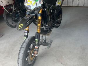 HUSQVARNA SMR 450 SUPERMOTO