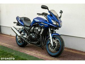 YAMAHA FZS
