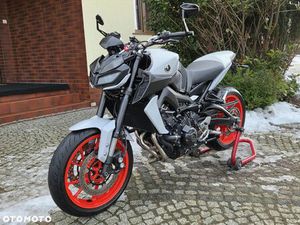 YAMAHA MT