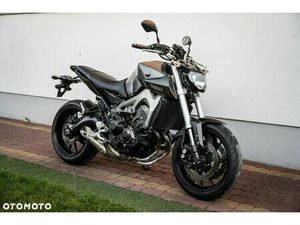 YAMAHA MT