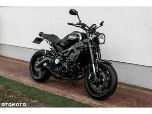 YAMAHA XSR