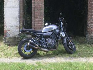 YAMAHA XSR 700 GRIGIO