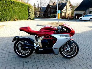 ② MV AGUSTA SUPERVELOCE 800 S , SÉRIE ORO LIMITÉE 300 EX
