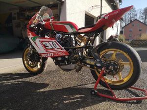 DUCATI PANTAH RENNSTRECKE