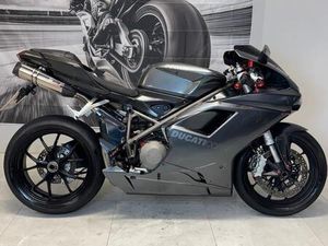 DUCATI 848 TOP ZUSTAND CARBON POWERCOMMANDER FINANZIERUNG MÖGLICH
