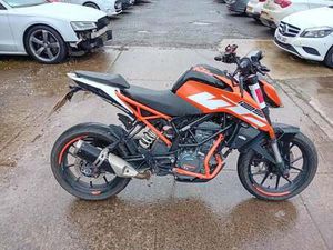 2020 KTM DUKE 125 ABS NAKED NEW MOT HISTORY SPORTS EXHAUST
