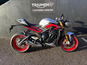 TRIUMPH STREET TRIPLE 765 2026 RX 765 CC