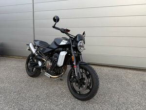 HUSQVARNA 801 SVARTPILEN