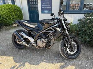 SUZUKI, SFV, 2010, 645 (CC)