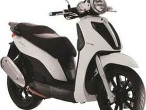 PIAGGIO CARNABY 300