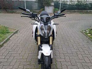KEEWAY RKF 125 BIANCO