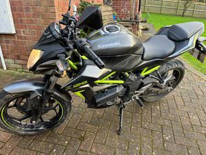 KAWASAKI Z125 SUPERNAKED PETROL MANUAL EURO 5 (15 PS) 125 CC