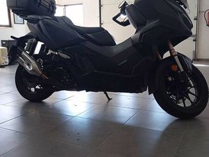 HONDA ADV 350C + 2 CAPACETES + 2 PARES DE LUVAS + 2 FATOS IMPERMEÁVEIS RIO DE MOURO