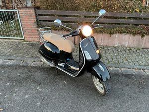 VESPA GTS 250 SCHWARZ SITZBANK BEIGE