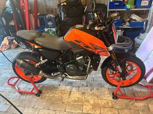 KTM DUKE 690