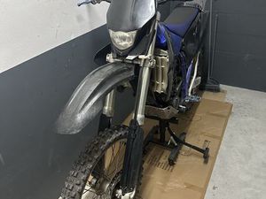 YAMAHA WR 250 F MATRICULADA C/ ARRANQUE ELETRICO PAREDES