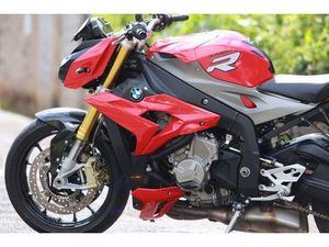 BMW S1000R - 2014 SANTO ANTÓNIO