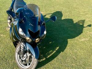 SCHÖNE KAWASAKI ZZR1400 UMBAUTEN GEPFLEGT