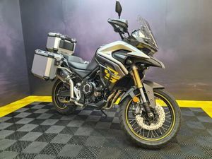 VOGE DS 525X TOURER, ADVENTURE BIKE LOADED WITH KIT