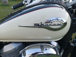 MOTOCYKL HONDA SHADOW CZARTOWO